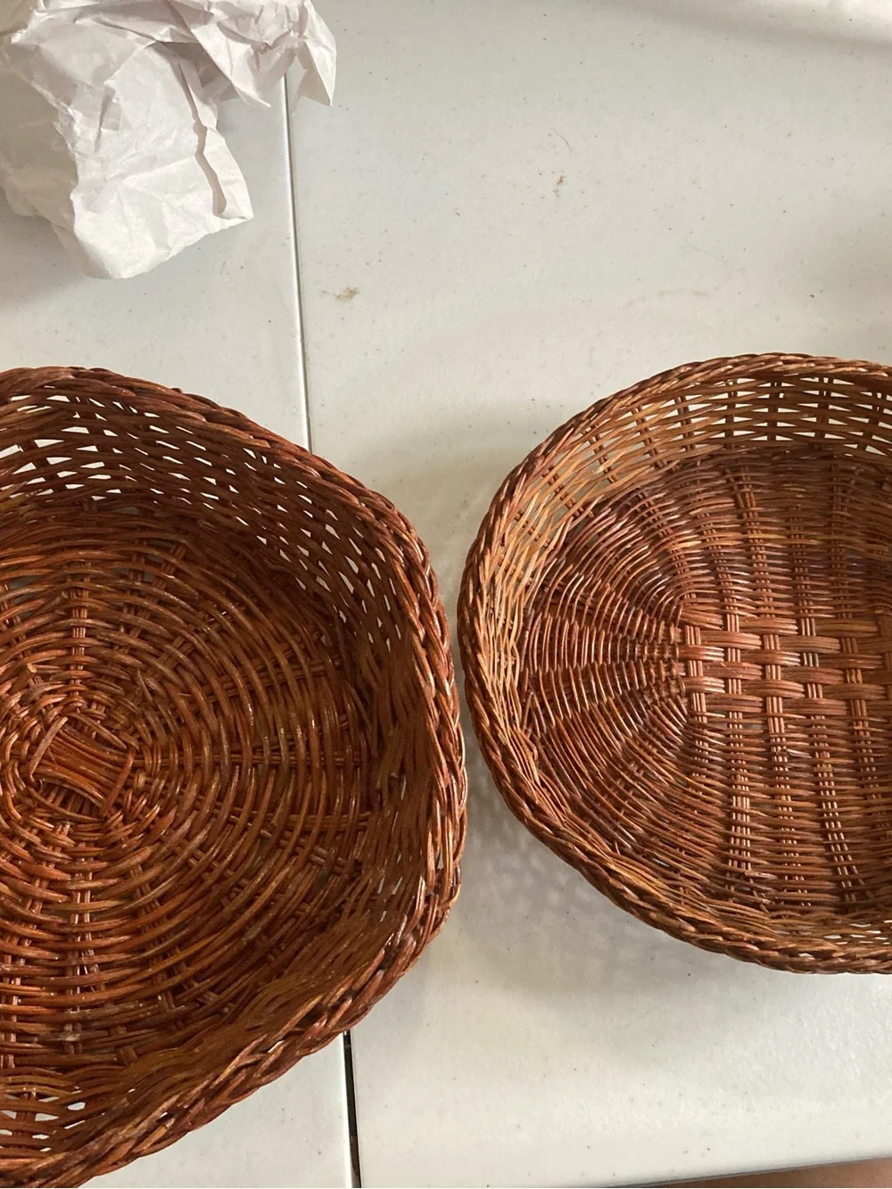 Woven Rattan Serving Basket Country Wall Decor dark Brown Finish